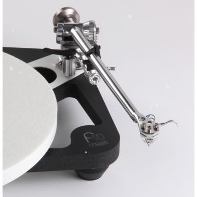 Виниловый проигрыватель Rega Planar 10 с головкой звукоснимателя Aphelion 2 MC